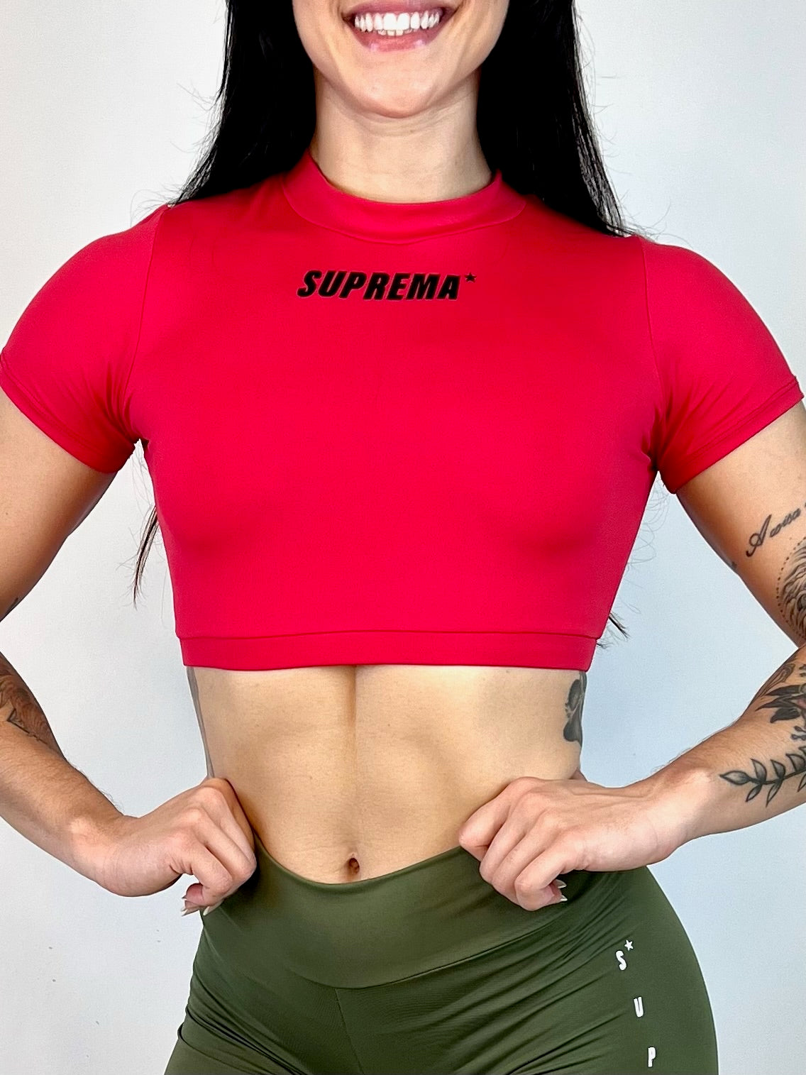 Cropped manga curta vermelho | Suprema