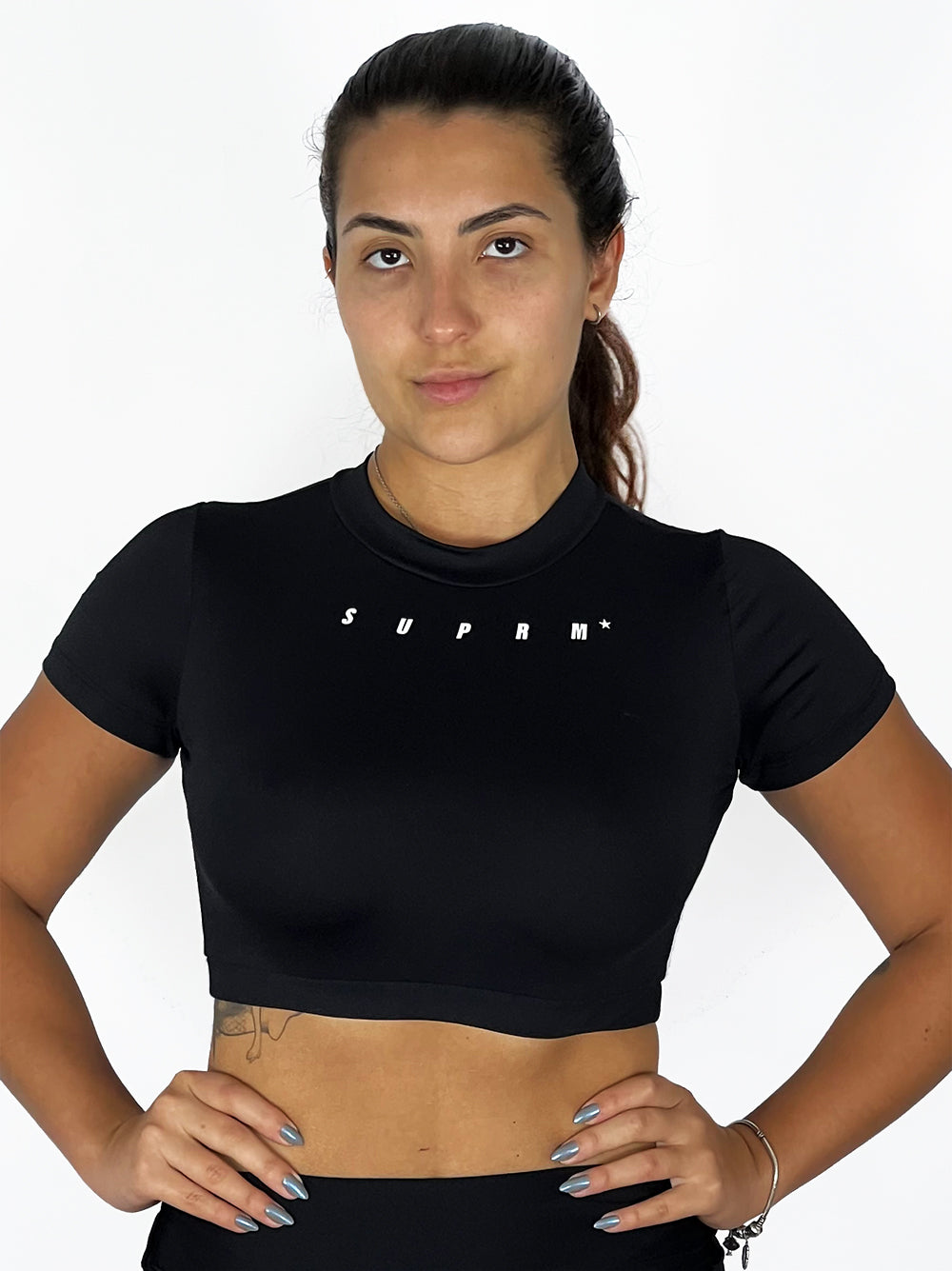 Cropped manga curta preto | Suprm