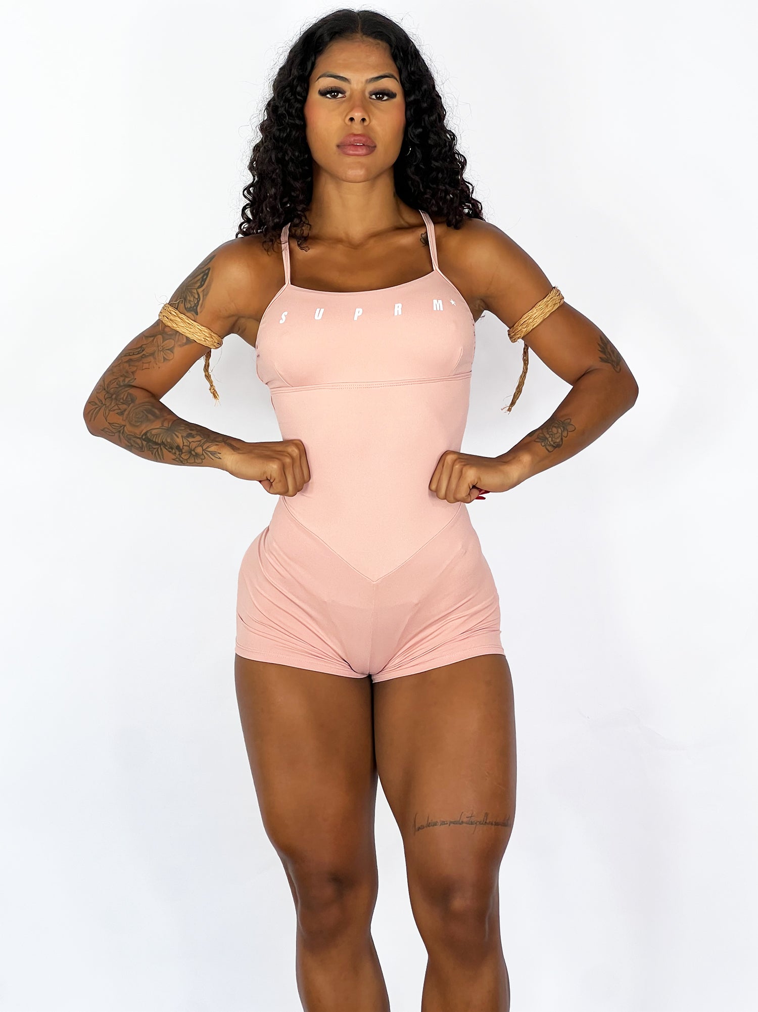 Macaquinho gladiador rosa blush | Suprm