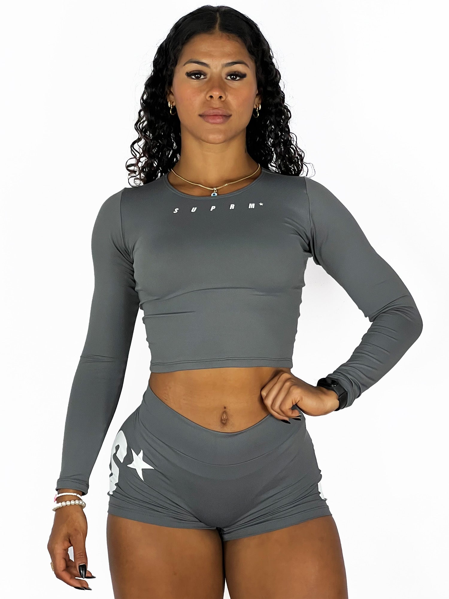 Cropped manga longa chumbo | Suprm