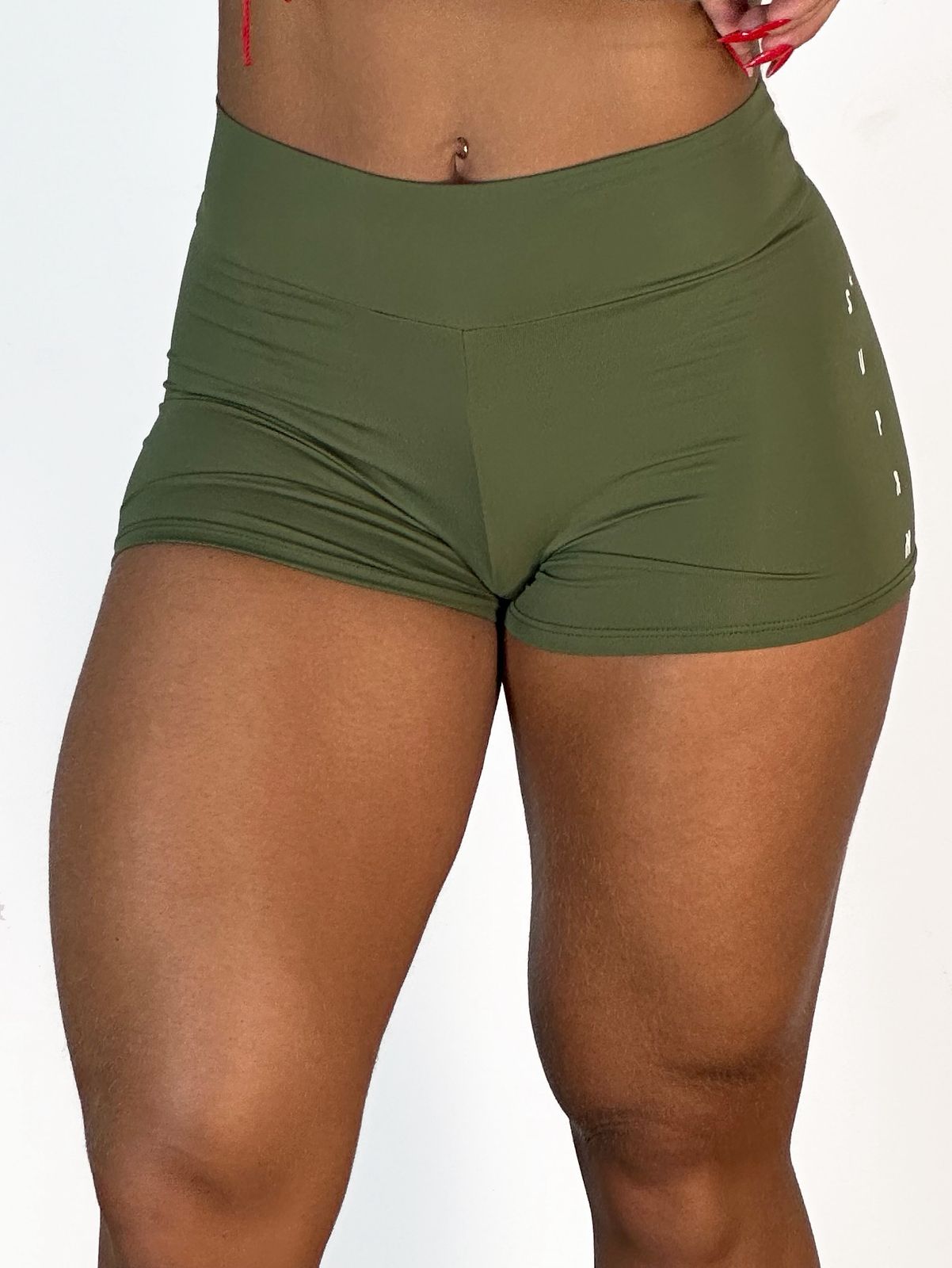 Short clássico verde militar | Suprm