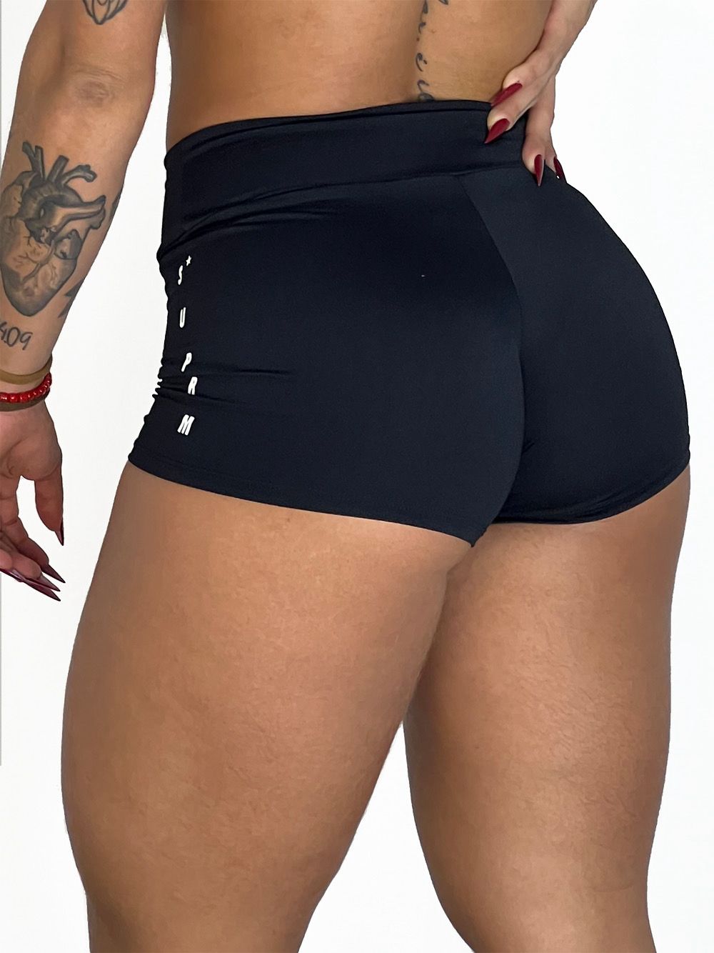 Short clássico preto | Suprm